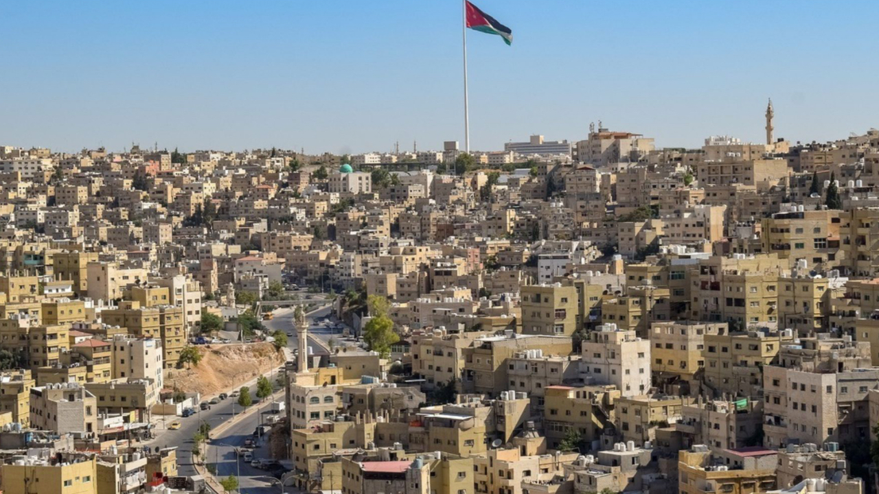 أجواء باردة حتى السبت.. توقعات بهطول أمطار خفيفة على مناطق متفرقة بالبلاد